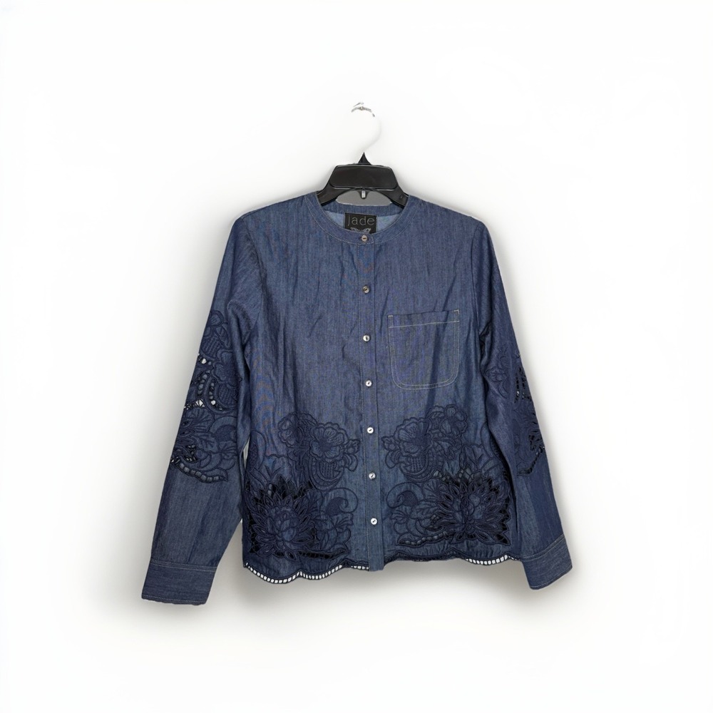 Jade by Johnny Was Chambray Top Women Size S Blue Button Down Floral Embroidered